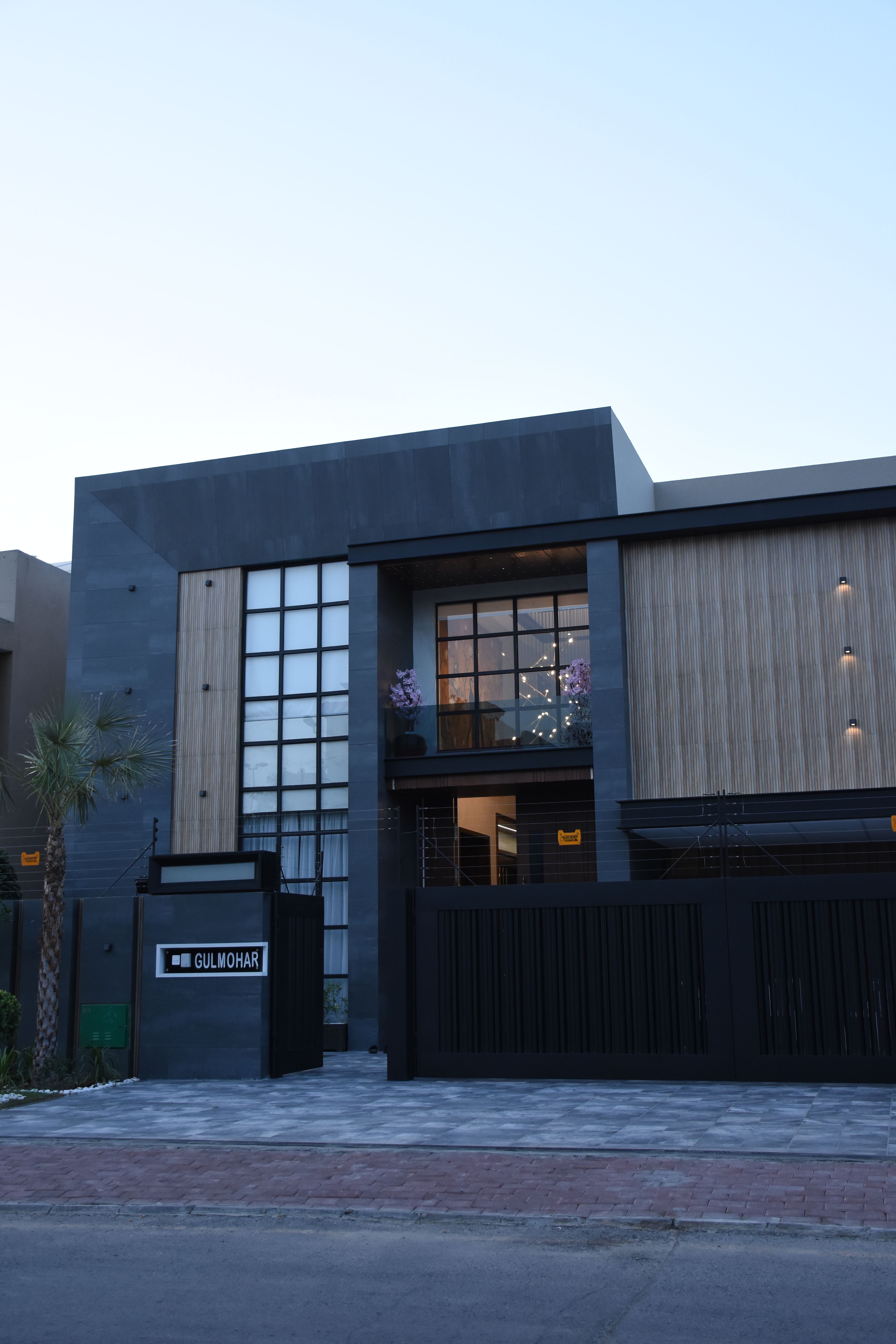 Completed luxury home by Penguin Constructions